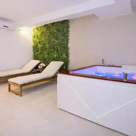 Lovely In With Sauna Poreč